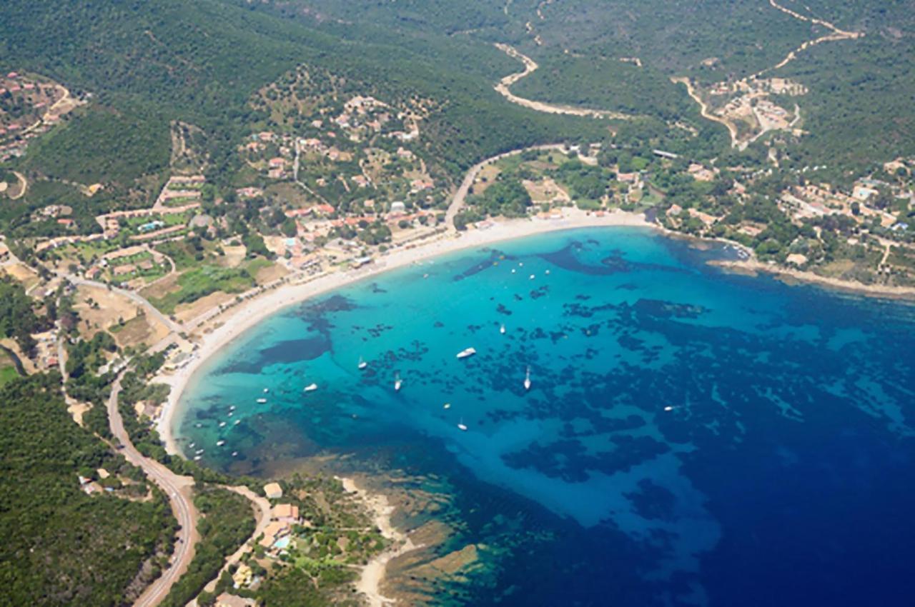 Les Lodges De La Plage U Dragulinu Sari-Solenzara Ngoại thất bức ảnh