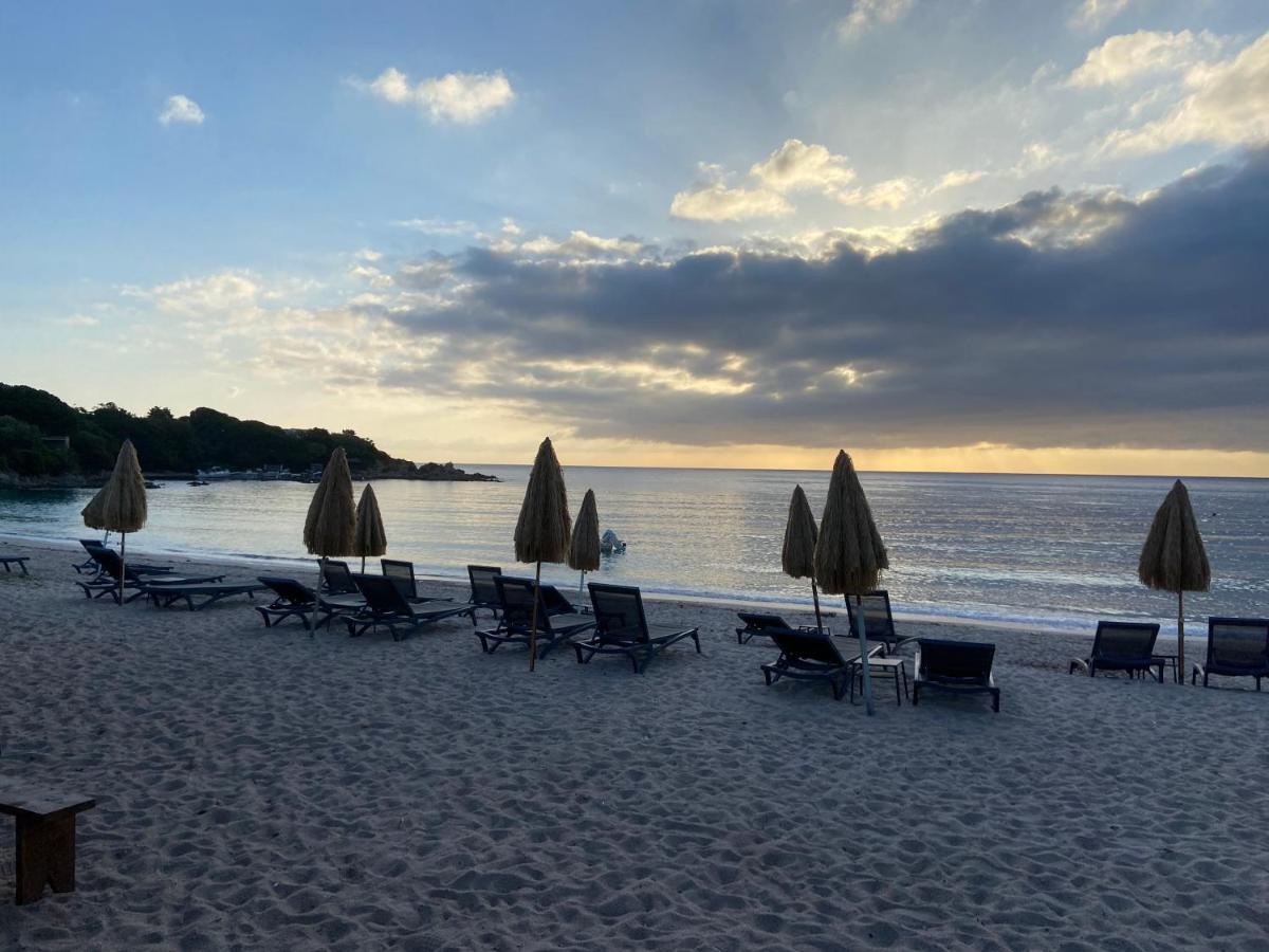 Les Lodges De La Plage U Dragulinu Sari-Solenzara Ngoại thất bức ảnh