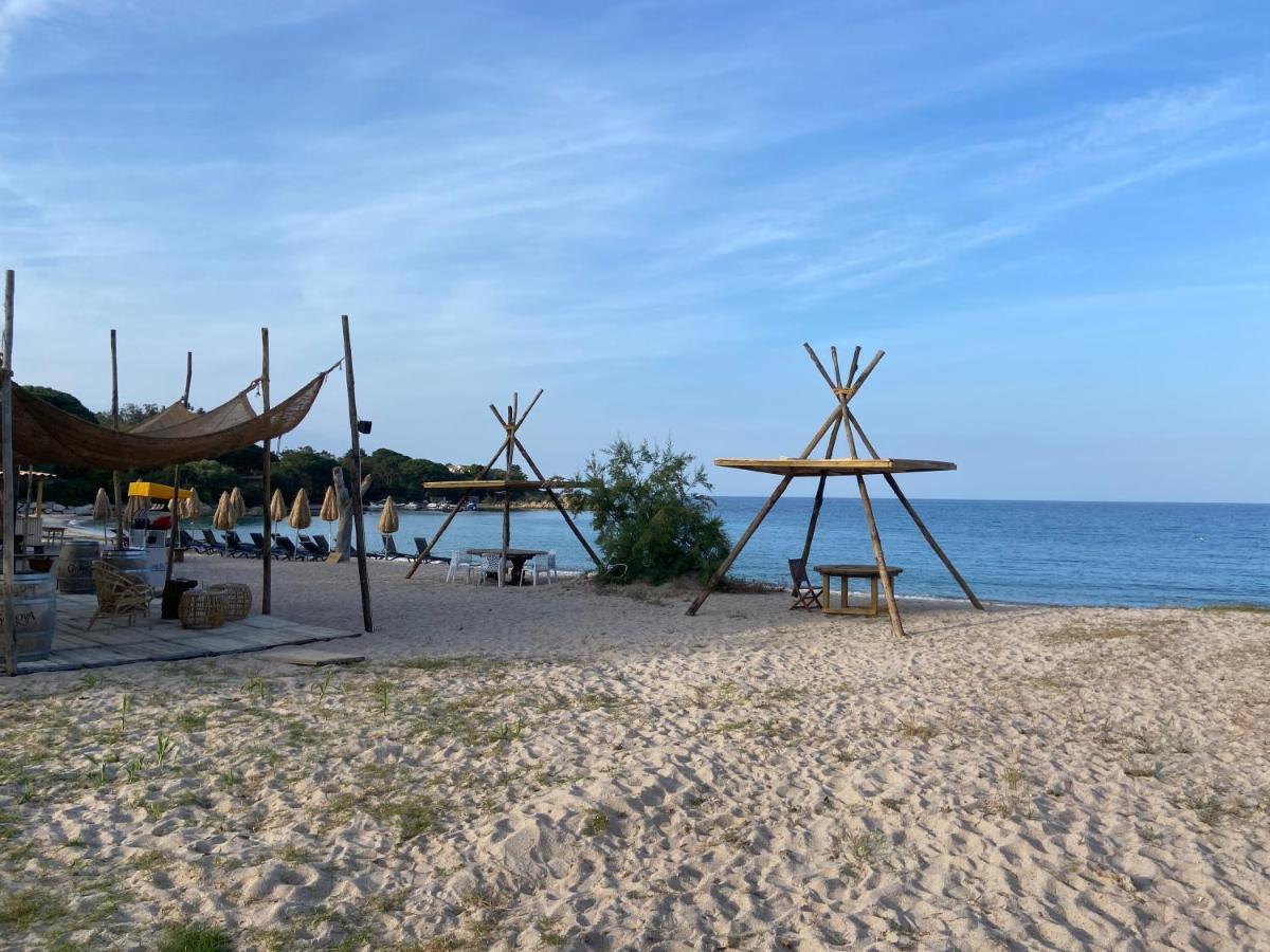 Les Lodges De La Plage U Dragulinu Sari-Solenzara Ngoại thất bức ảnh