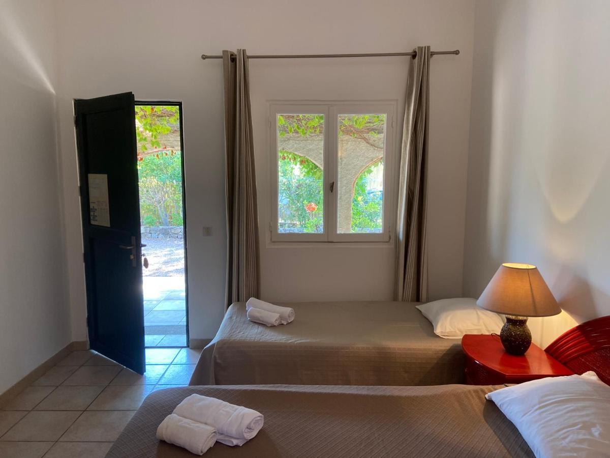 Les Lodges De La Plage U Dragulinu Sari-Solenzara Ngoại thất bức ảnh