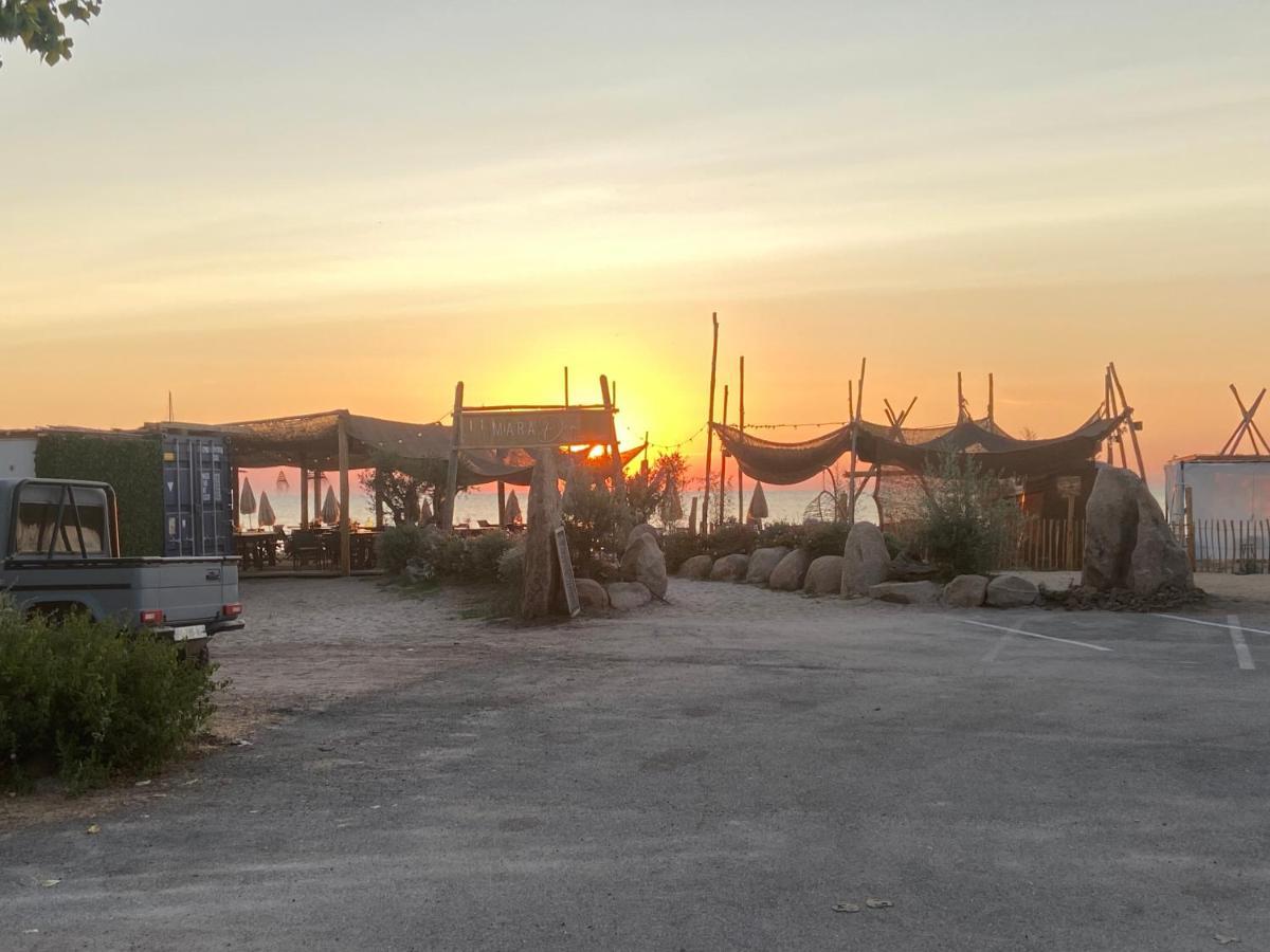 Les Lodges De La Plage U Dragulinu Sari-Solenzara Ngoại thất bức ảnh