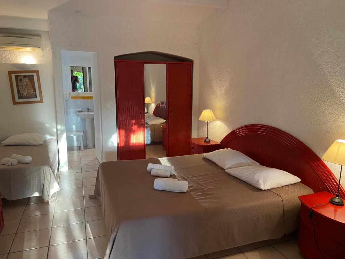 Les Lodges De La Plage U Dragulinu Sari-Solenzara Ngoại thất bức ảnh