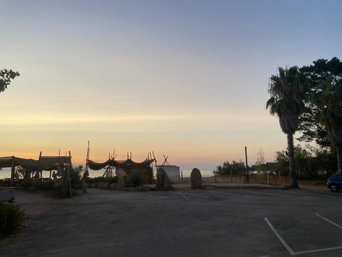Les Lodges De La Plage U Dragulinu Sari-Solenzara Ngoại thất bức ảnh